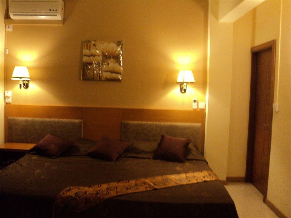 Apartment Monalysa St Honore & *